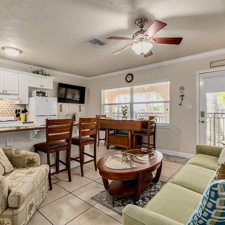Walk To The Beach And Restaurants! - Coconut Villa'S Suite 2 St. Pete Beach Luaran gambar